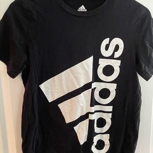 Black adidas tee shirt